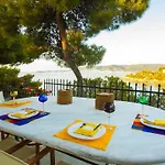 Vasiliki's Front And Pool Villa *