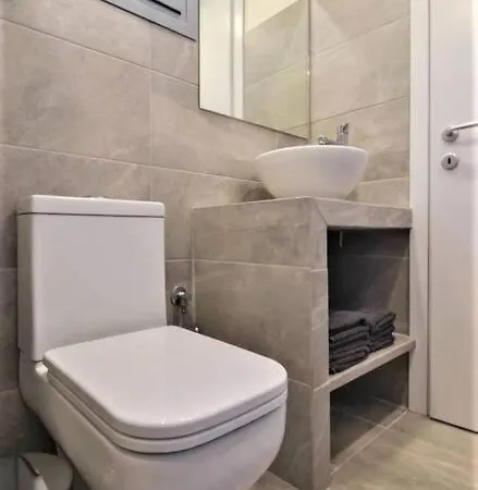 Vasiliki's Front And Pool ヴィラ ポルト・ヘリ