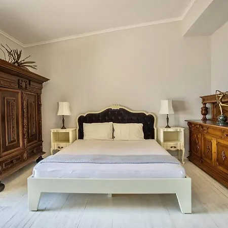 ヴィラ Vasiliki's Front And Pool