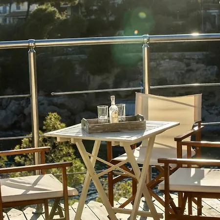 Vasiliki's Front And Pool Willa *