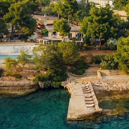 Vasiliki's Front And Pool * Porto Heli