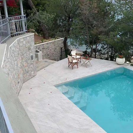 Vasiliki's Front And Pool Villa