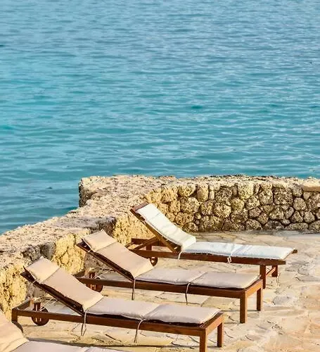 Vasiliki's Front And Pool Πόρτο Χέλι