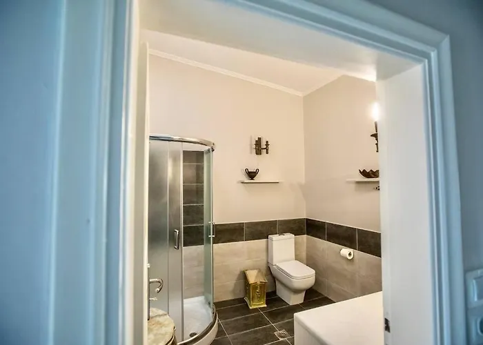 Vasiliki's Front And Pool Vila Porto Cheli