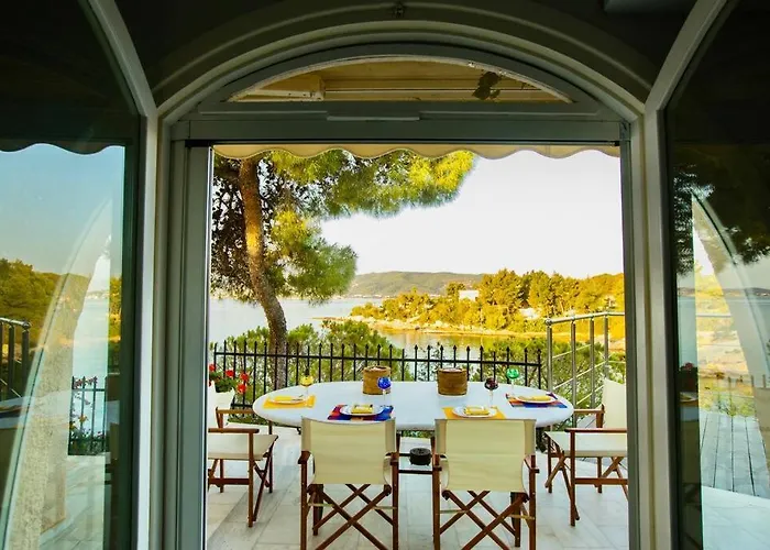 Βίλα Vasiliki's Front And Pool