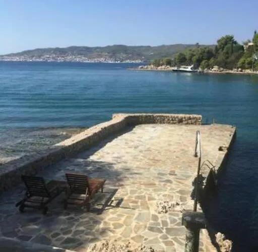 Vasiliki's Front And Pool Βίλα