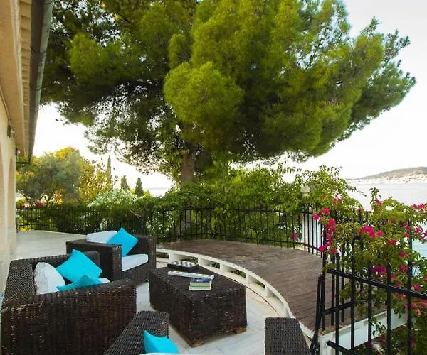 Vasiliki's Front And Pool Βίλα